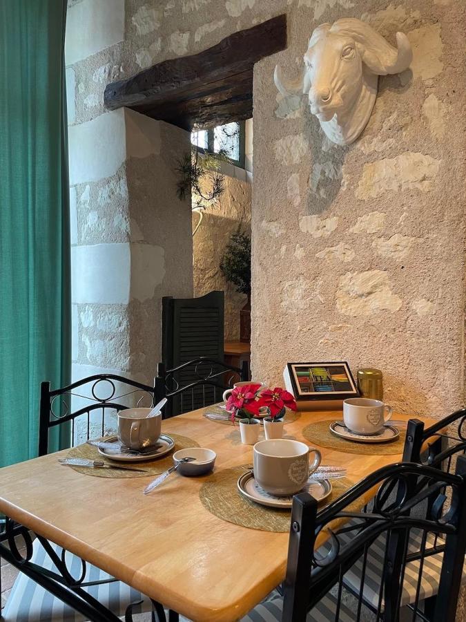 Le Relais, La Dormance, Le Bois Dormant Hotell Châteauvieux Eksteriør bilde
