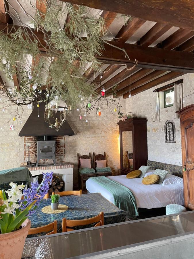 Le Relais, La Dormance, Le Bois Dormant Hotell Châteauvieux Eksteriør bilde