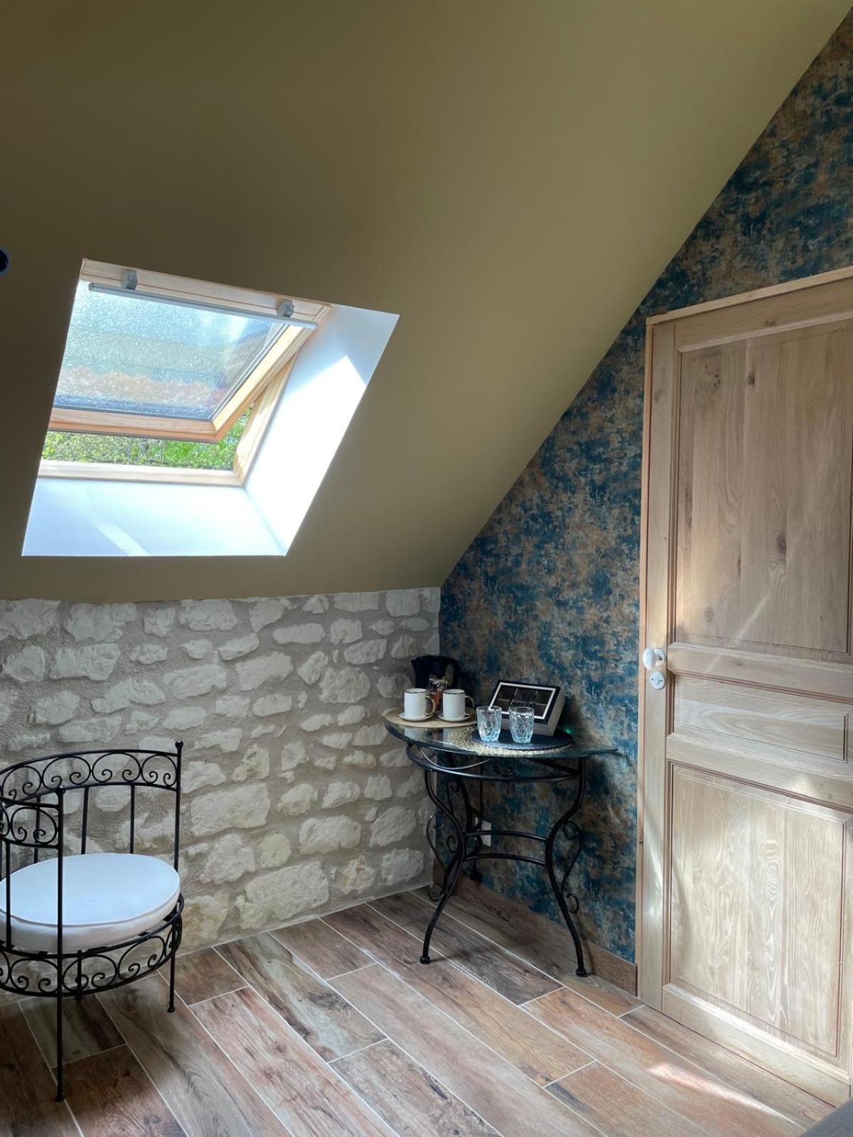 Le Relais, La Dormance, Le Bois Dormant Hotell Châteauvieux Eksteriør bilde