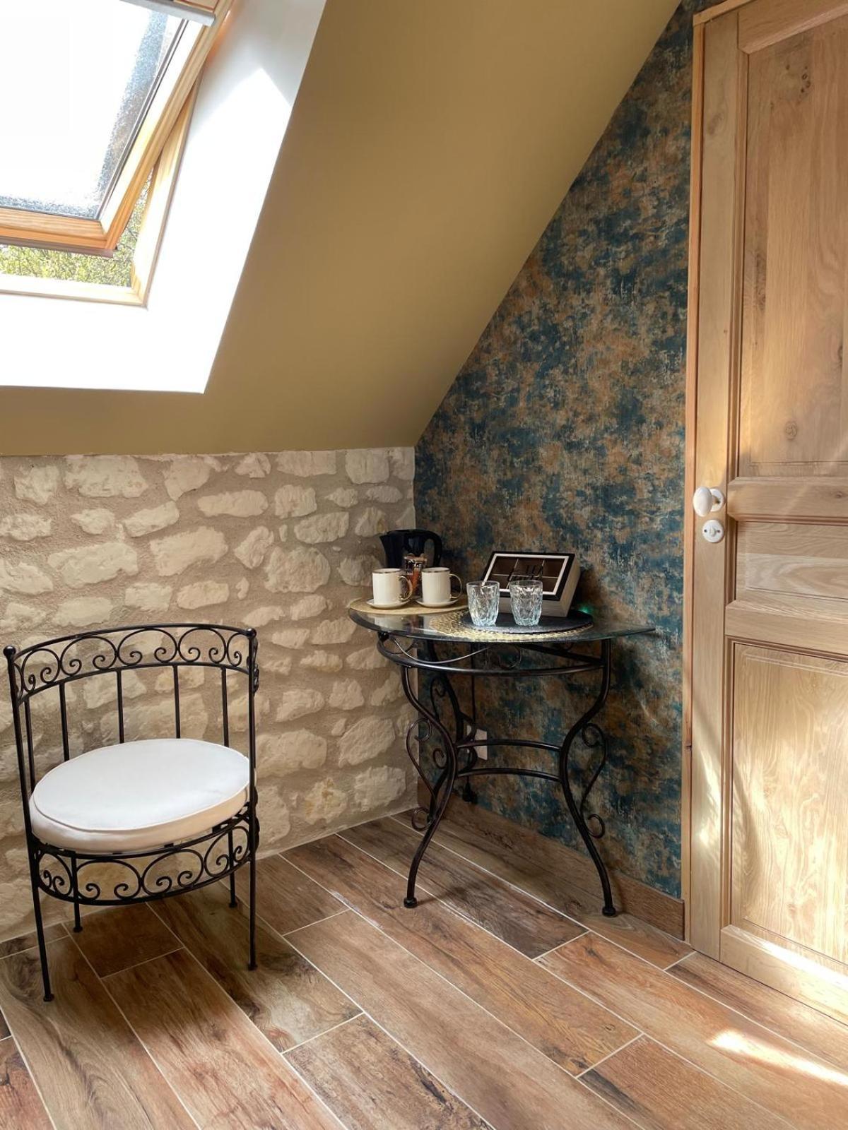 Le Relais, La Dormance, Le Bois Dormant Hotell Châteauvieux Eksteriør bilde