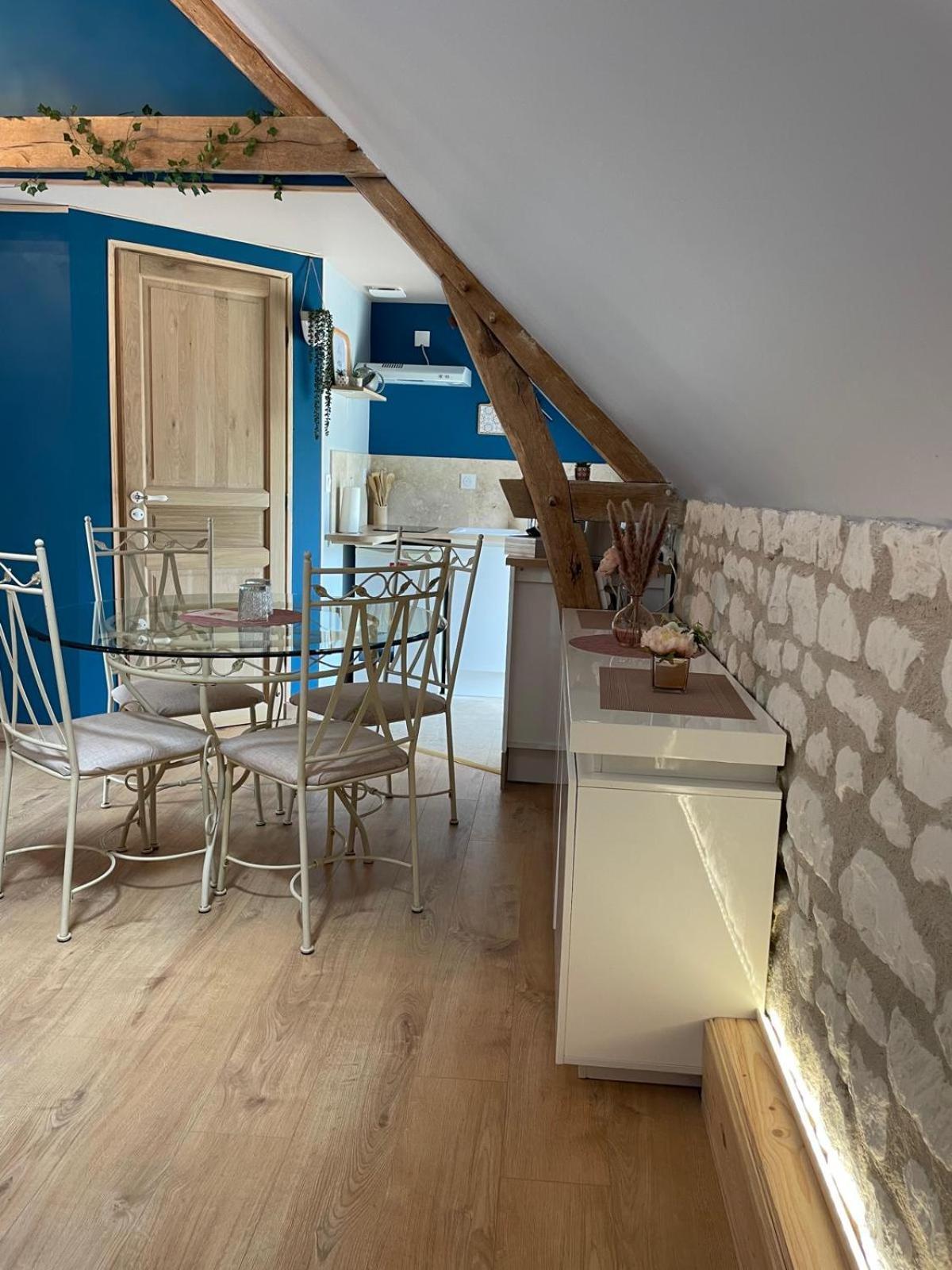 Le Relais, La Dormance, Le Bois Dormant Hotell Châteauvieux Eksteriør bilde