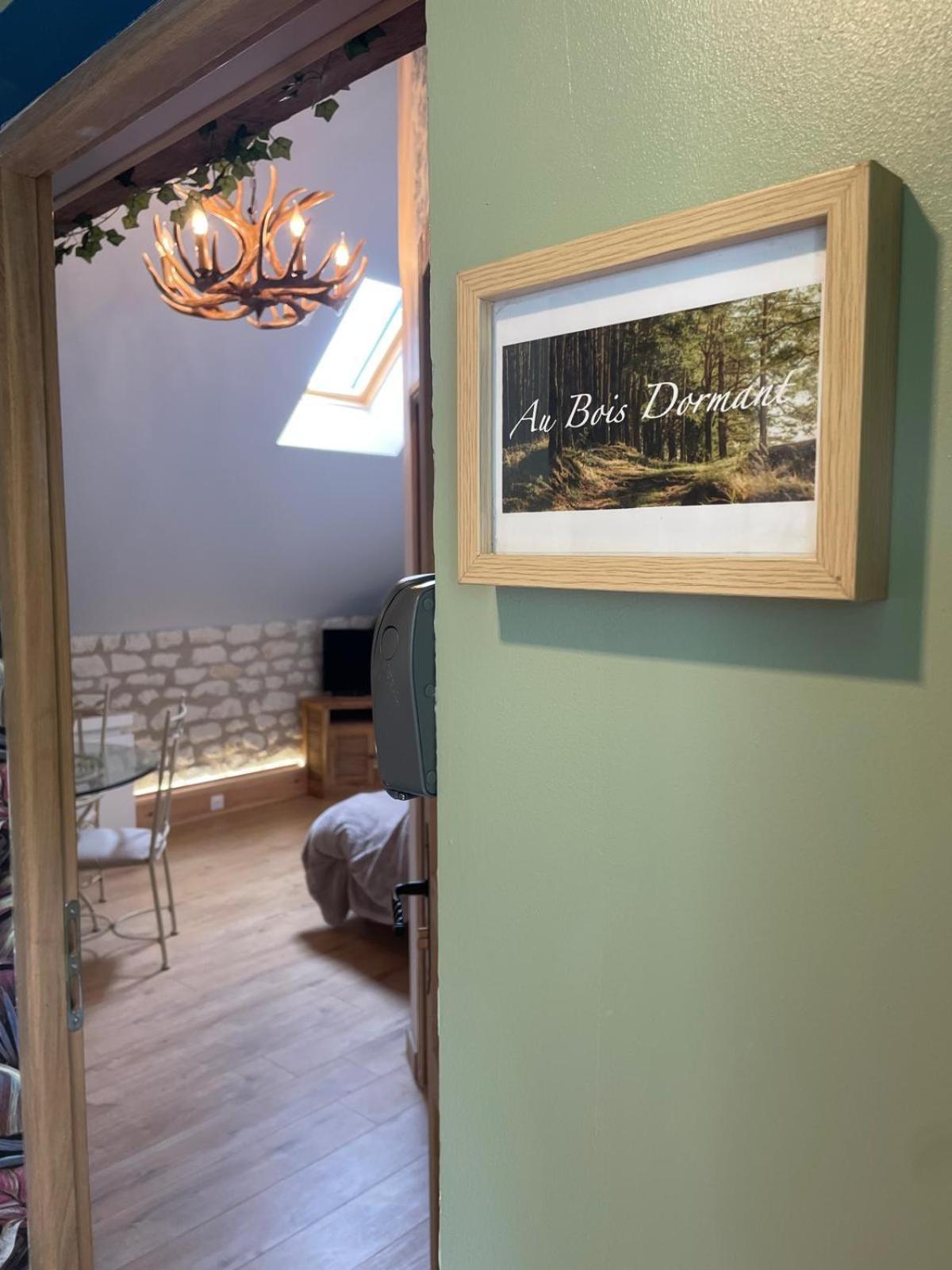Le Relais, La Dormance, Le Bois Dormant Hotell Châteauvieux Eksteriør bilde