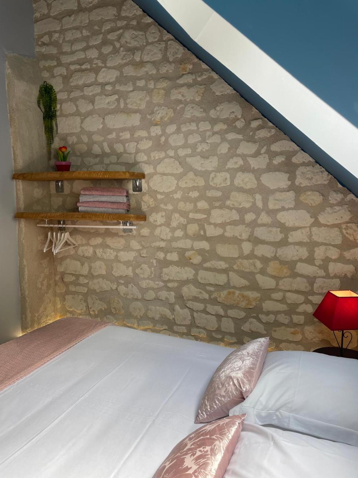 Le Relais, La Dormance, Le Bois Dormant Hotell Châteauvieux Eksteriør bilde